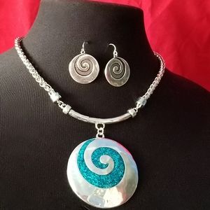 Glitter Epoxy Pendant Necklace & Earring Set Add A Touch Of Elegance To A Outfit